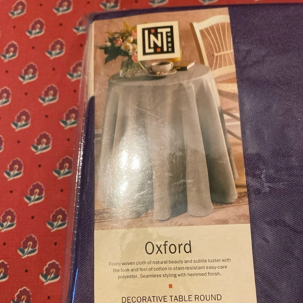 VTG LNT Oxford LAVENDER‎ 70 INCH  ROUND TABLE CLOTH - NEW IN PACKAGE - WASHABLE